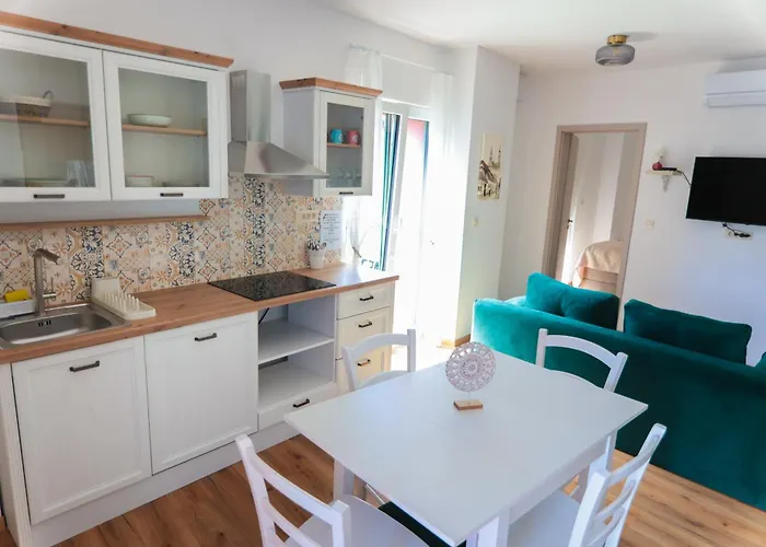 Asteria شقة فندقية